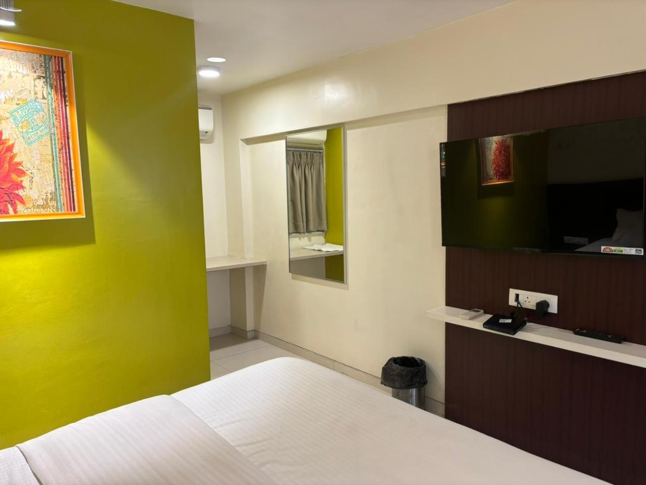 Hotel Haldi Nashik Dış mekan fotoğraf