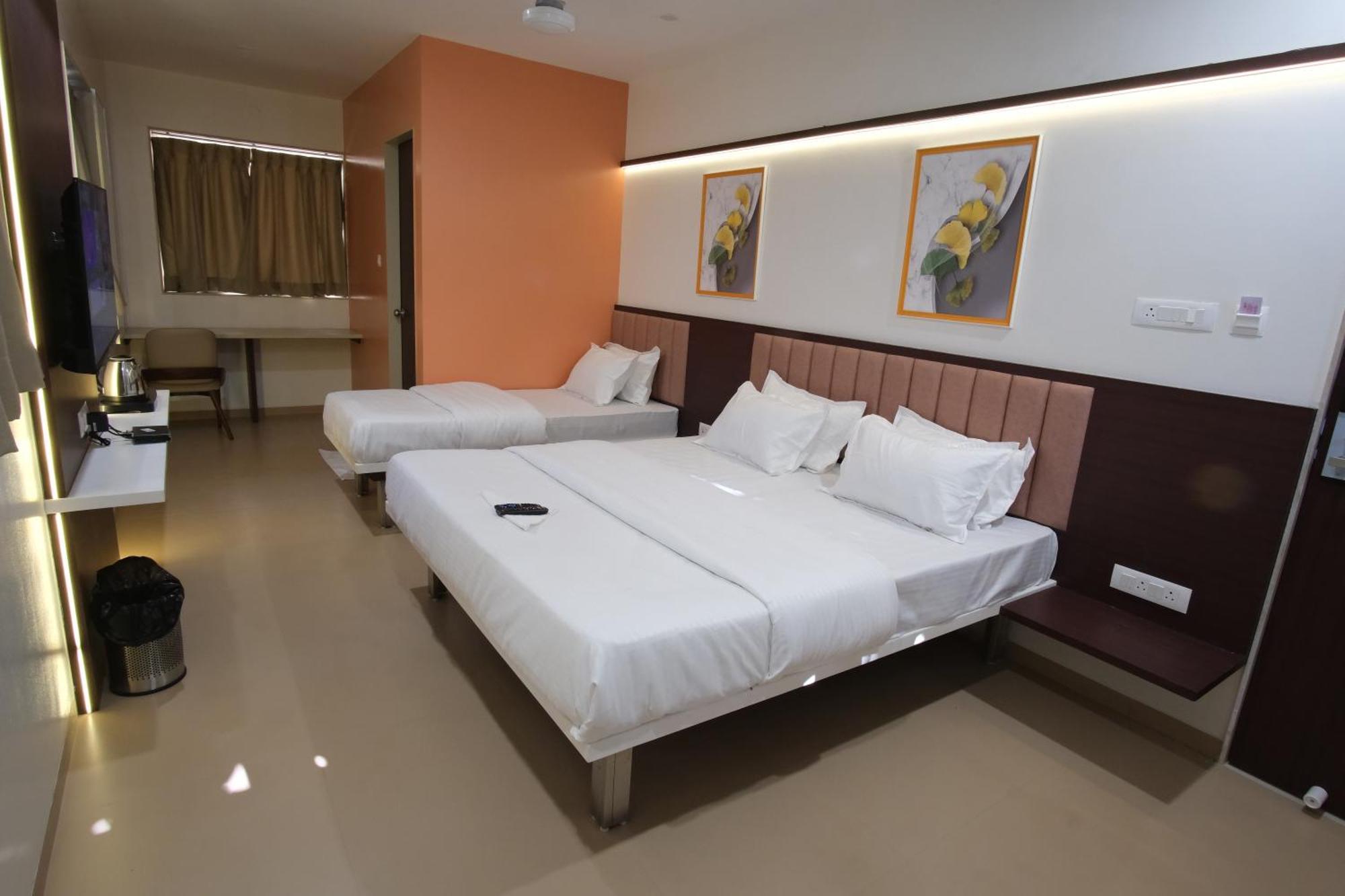 Hotel Haldi Nashik Dış mekan fotoğraf