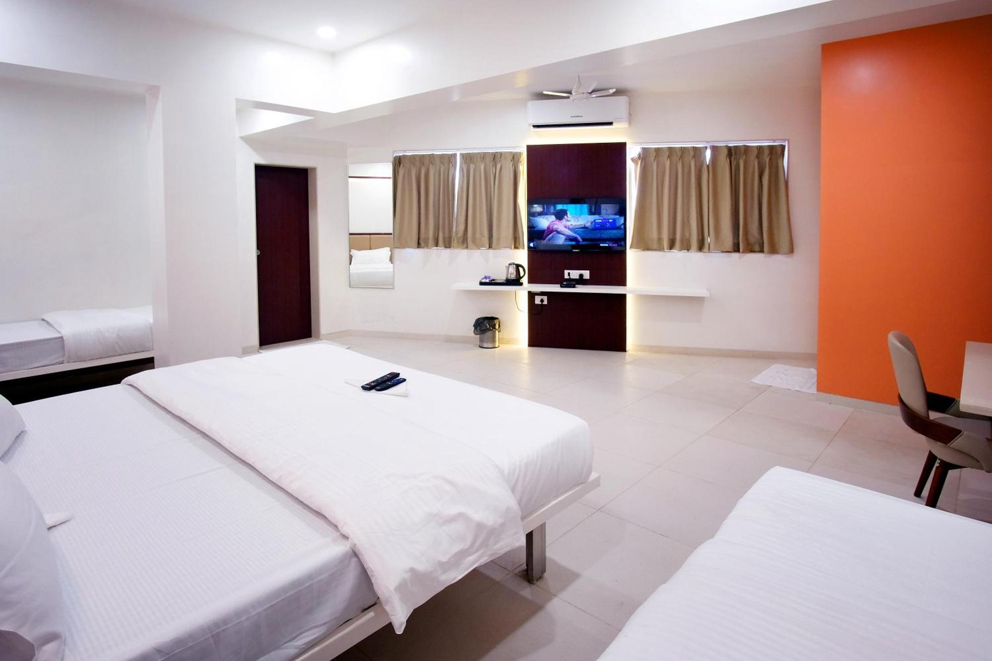Hotel Haldi Nashik Dış mekan fotoğraf