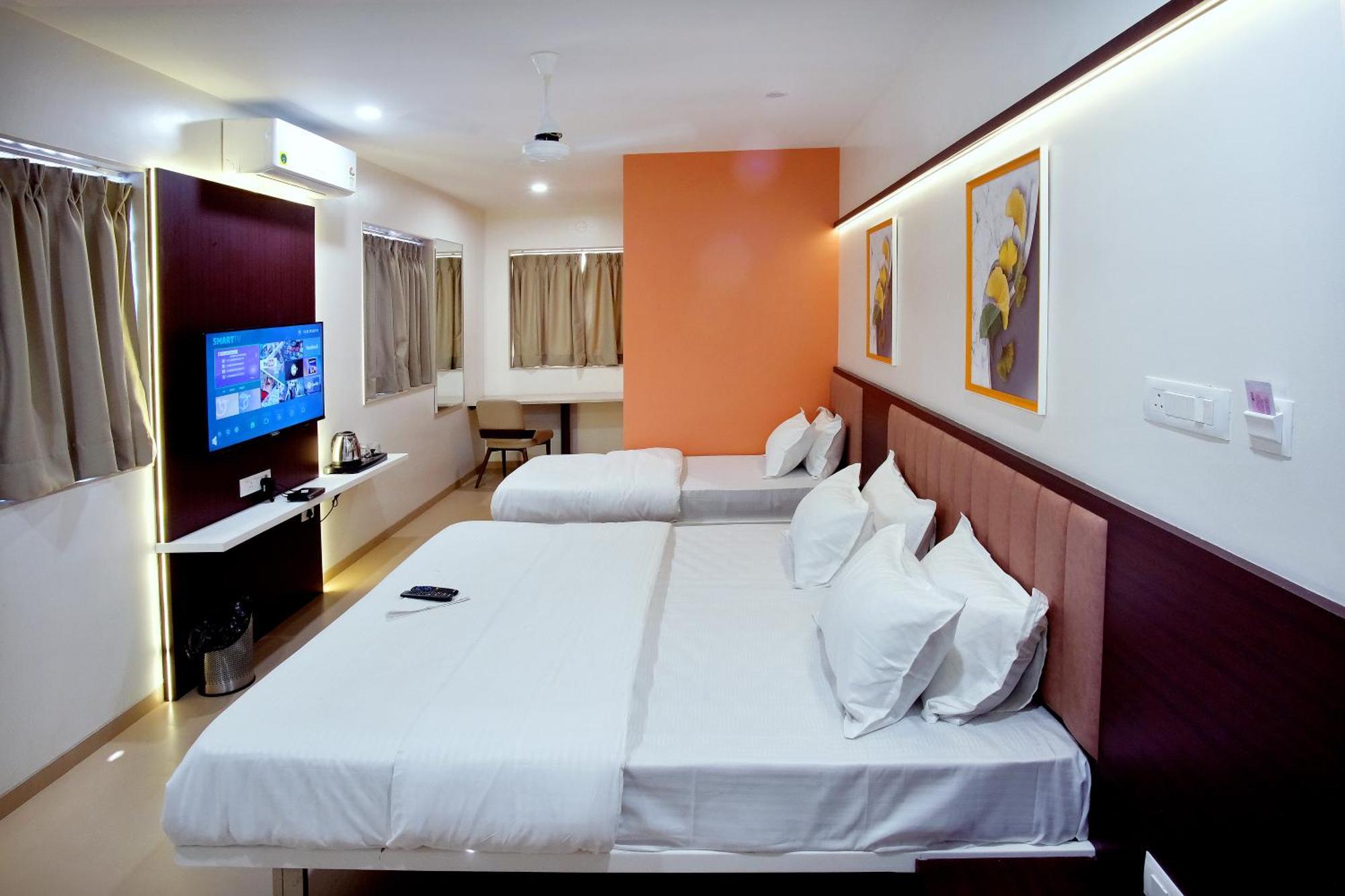 Hotel Haldi Nashik Dış mekan fotoğraf