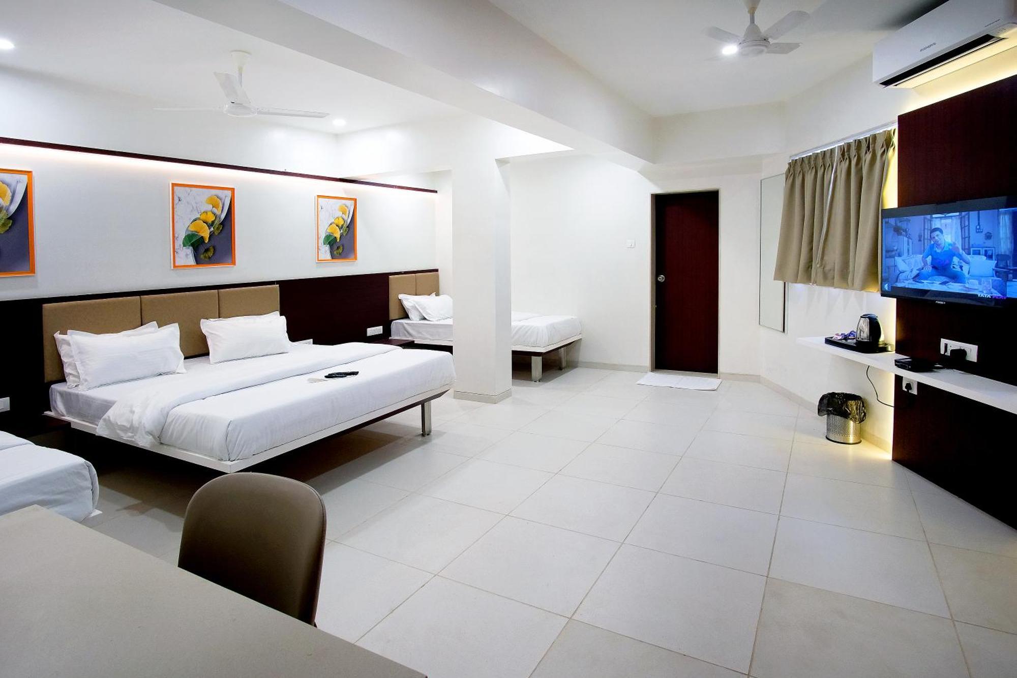 Hotel Haldi Nashik Dış mekan fotoğraf